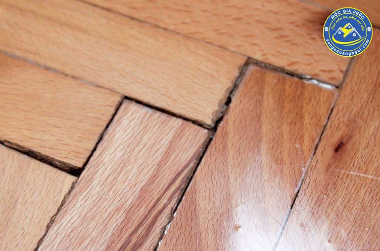 cách khắc phục sàn gỗ bị hở